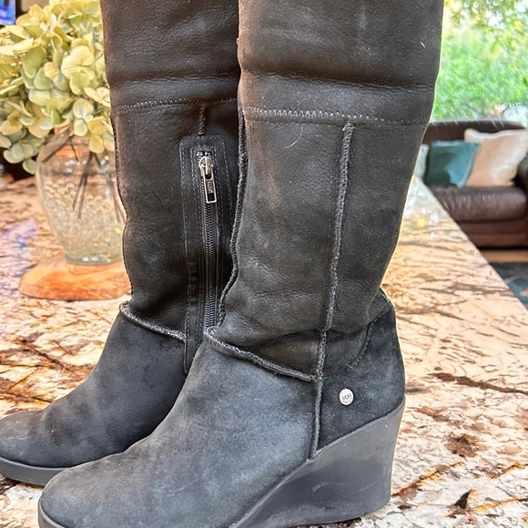 UGG Shoes - UGG Black Suede Wedge shearling lined Boots size 9